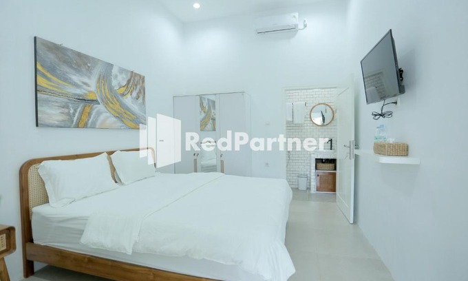 Bengkulu Hotel | Budget-Friendly Pringgading Surf Camp - Child Friendly Escape