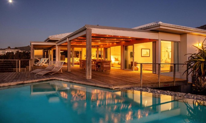 Pringle Bay Villa | Experience Pringle Bay Villa: 4-Star Oceanfront Retreat