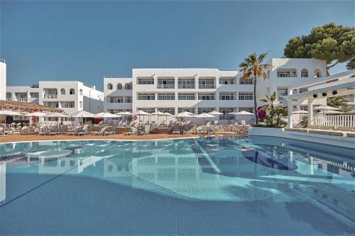 Cala d'Or Apartment | Experience Relaxation at Prinsotel Alba & Spa with Ocean Views