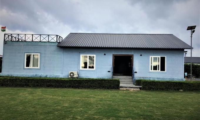 Noida Villa | Pet-Friendly Retreat at Prisha Farm with Pool and Breakfast