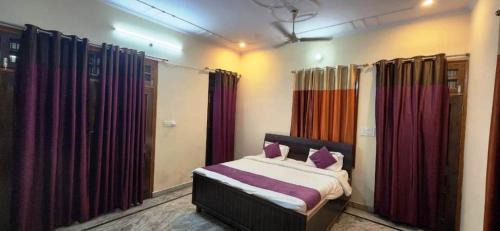 Gomti Nagar Hotel | Prisha Stay