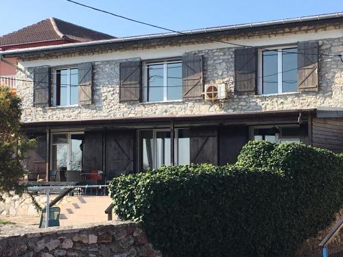 Doua Mai Villa | Exceptional Oceanfront Stay at Prison de la Mer