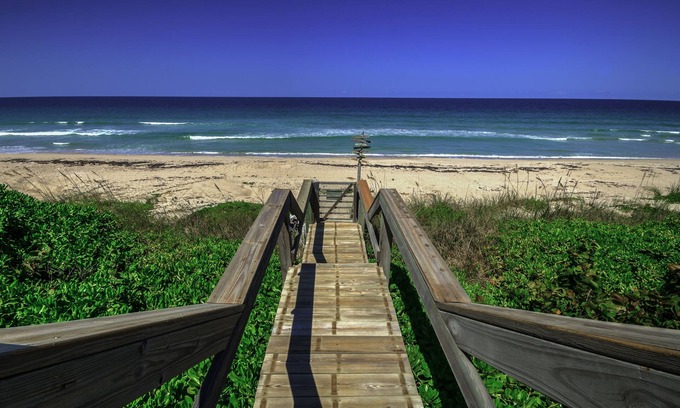 Melbourne Beach House | Private Oceanfront Estate with Spa & Scenic Views for 12