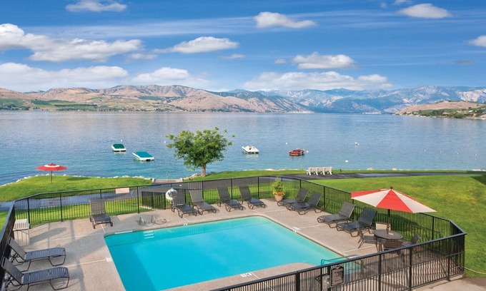 Chelan Resort | Explore Outdoor Adventures Near Pristine Oceanfront Retreat