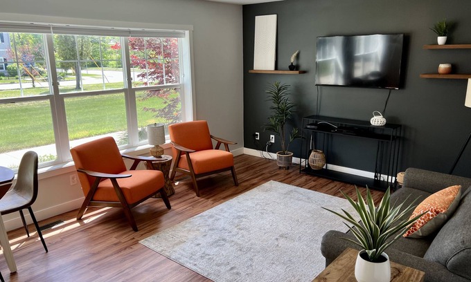 Traverse City Condo | Beautiful Condo Near Downtown, Beaches & Top Restaurants