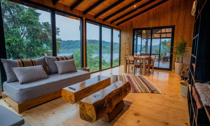 Puerto Libertad Hotel | Indulge in Pristine Iguazú Luxury Camp's Exclusive Amenities