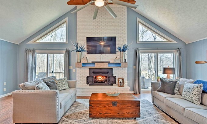 Dover House | Tranquil Lake Barkley Escape with Deck, Porch & Bar!