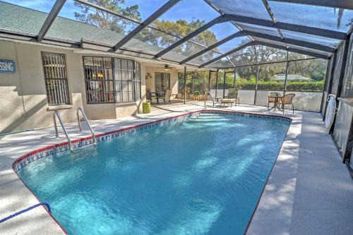 Spring Hill House | Exquisite Spring Hill House with Private Pool Retreat