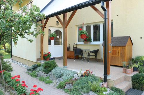 Belusa House | Top-Rated Getaway at Privát Čerenica with Pool & Spa