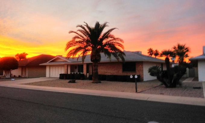 Sun City West House | Private Pool Retreat with Spa & Top Guest Rating 9.8/10