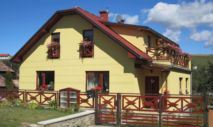Vrbov House | Eco-Friendly Retreat at Privat Vrbov 23 - Guest Rated 10/10