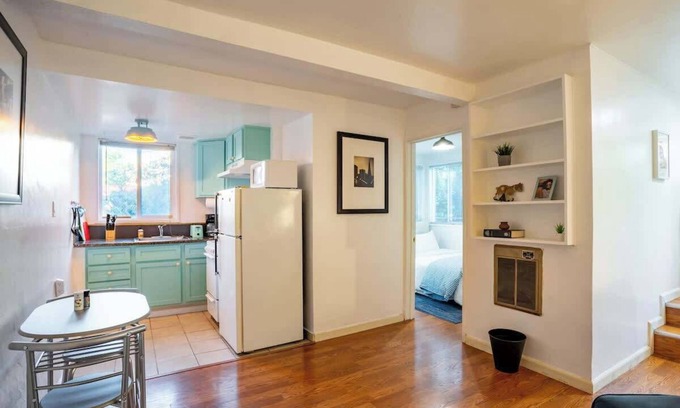 North Berkeley Apartment | Relaxing Garden Oasis Retreat with Pool & Spa Amenities