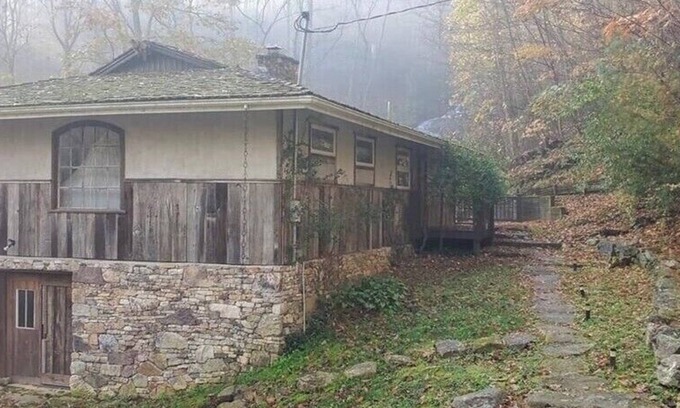 Independence Cottage | Experience Nature: Private 150ft Waterfall Retreat