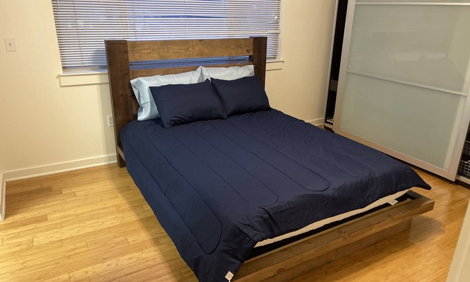 Zilker Condo | Cozy 1BD Retreat in Vibrant South Lamar Neighborhood