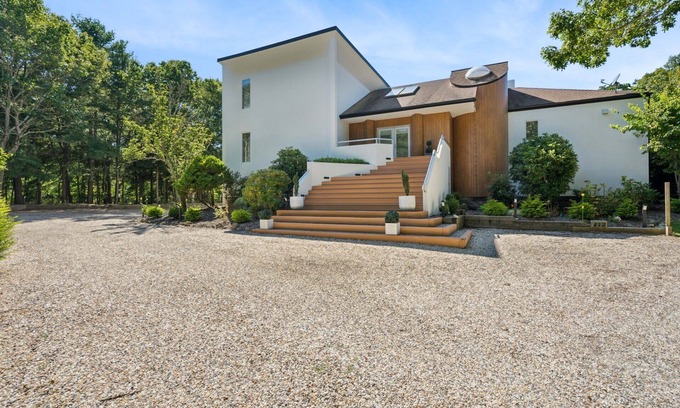 North Sea House | Recently Renovated Private Home with Pool & Tennis Court