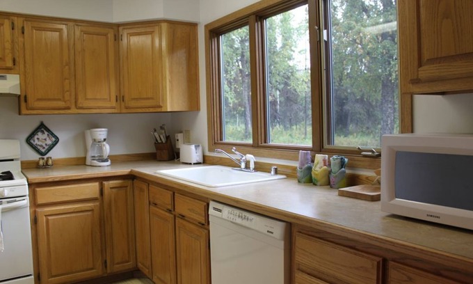 Kalifornsky House | Charming 2-Bedroom Retreat Near Kenai River, Soldotna