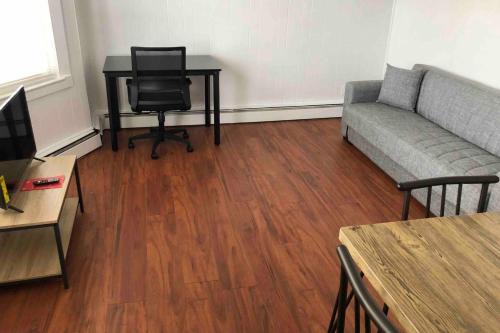 Elizabeth Apartment | Comfortable 2-Bedroom Apartment Just Minutes to NYC Bus