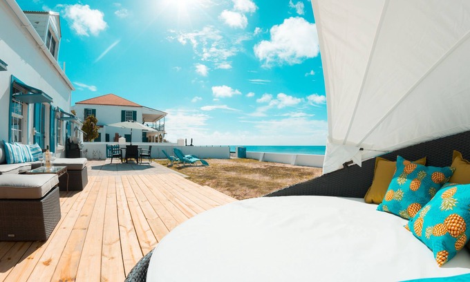 Cockburn Town House | Beachfront 2-Bedroom Getaway on Grand Turk Island