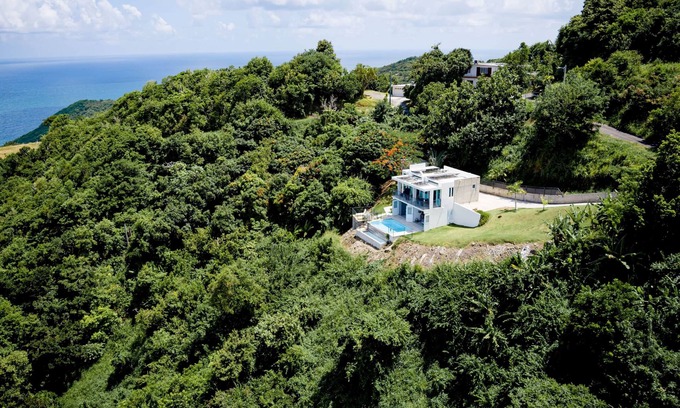 Camino Nuevo House | Ocean View 2BR Retreat with Infinity Pool and Breakfast
