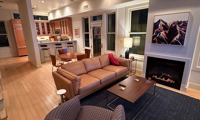 Audubon House | Exceptional 2BR/2.5BA Home Near Audubon Park with Kitchen