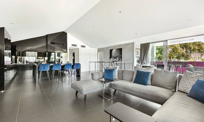 Enmore Apartment | Exceptional 3 Bed Penthouse in Inner West, Marrickville