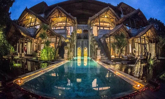 Lodtunduh Villa | Elegant 3 Bedroom Villa with Unique Castle Design & Pool