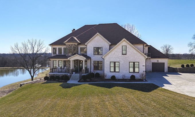 Buechel House | Private 6-Acre Retreat in Serene East Louisville