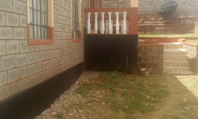 Nairobi House | Spacious 6 Bedroom Retreat with Private Bar and Gym