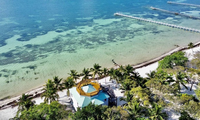 Sugarloaf Key House | Oceanfront Bungalows at Sugarloaf Beach - Mi Azucar