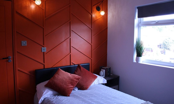 Peterborough Apartment | Elegant Studio Room Retreat in Peterborough Awaits You