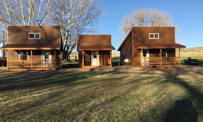Basin House | Peaceful Retreat at the Foot of Big Horn Mountains
