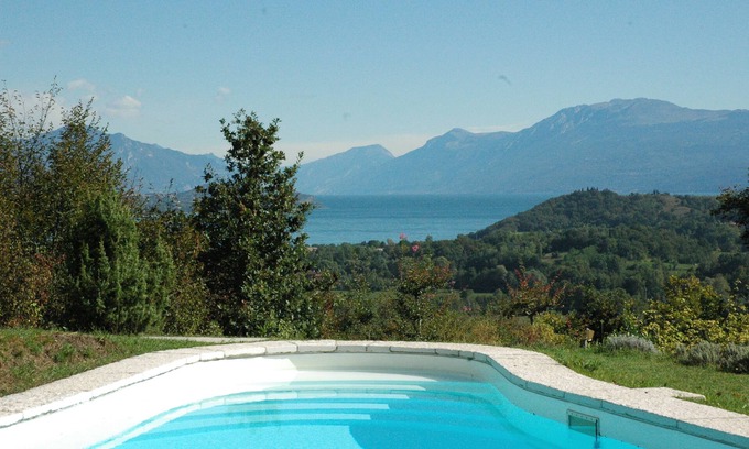 Lonato del Garda Villa | Idyllic Villa Apartment with Pool & Lake Garda Views