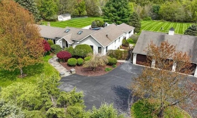 Liberty Apartment | Relaxing Private Apartment with Pool in the Catskills