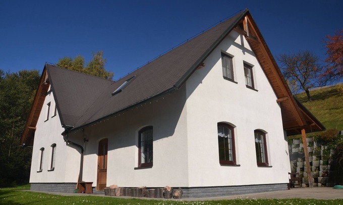 Mirova pod Kozakovem Apartment | Tranquil Apartment Surrounded by Nature with Ocean View
