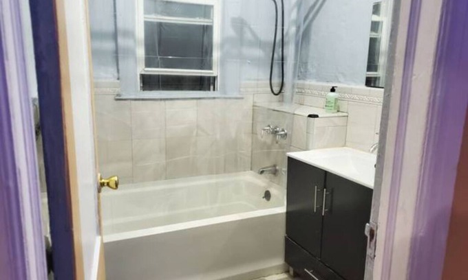 Flatlands Apartment | Top-Rated Private Apartment with King Bed and Lounge