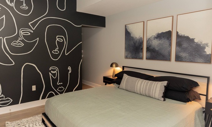 Heartside House | Enjoy a Private Balcony in Downtown Grand Apartment