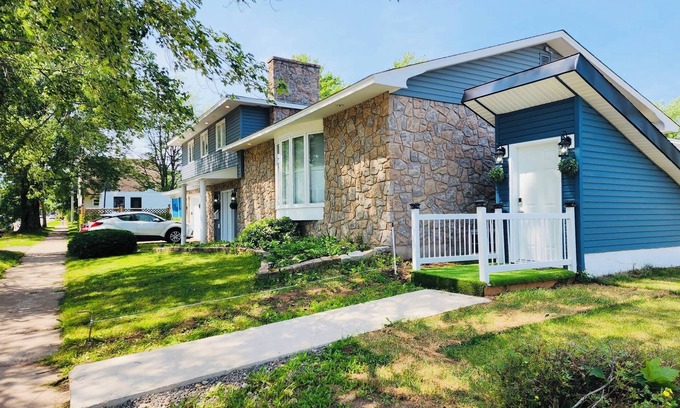 Moncton Apartment | Cozy Basement Suite in Central Moncton with Kitchen Amenities
