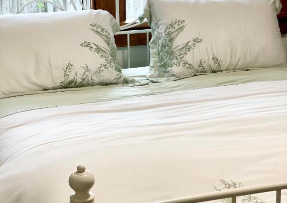 Eastwood House | Cozy Ensuite Room Near Eastwood and MQ University Park