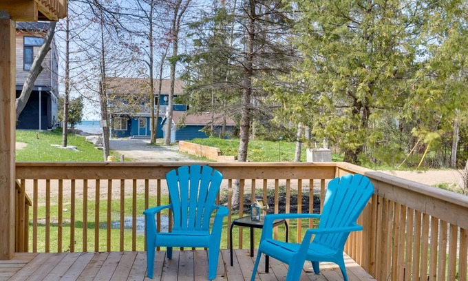 The Blue Mountains Cottage | Seaside Retreat: Private Beach Access & Pet-Friendly Amenities