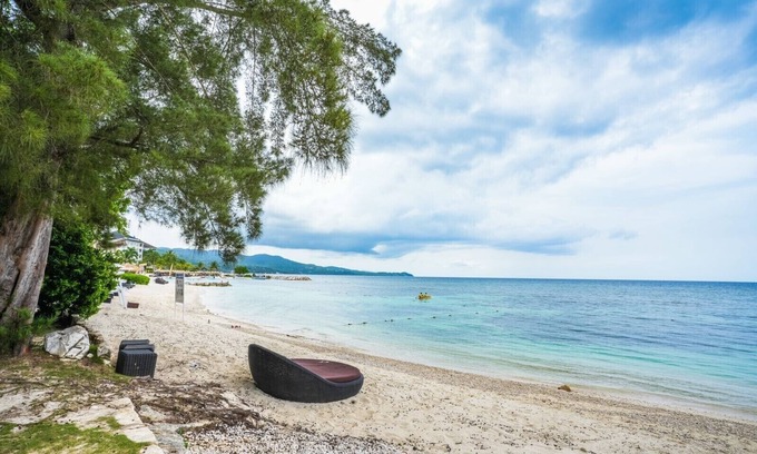 Lagoons Apartment | Beachfront Escape with Pool, Spa & Ocean Views Await