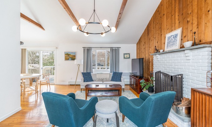Southold House | Seaside Retreat in Long Island's North Fork with Pool & Views