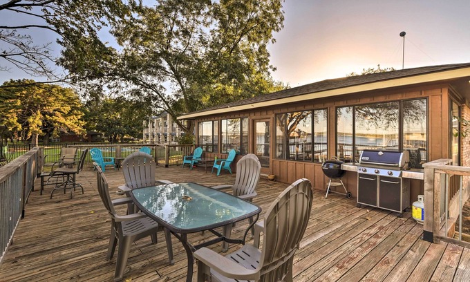 Azle House | Lakefront Azle Retreat with Private Beach & Dock - Rated 9.8