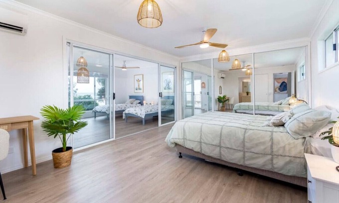 Beachmere House | Family Beach House Retreat with Kitchen & Child-Friendly Amenities