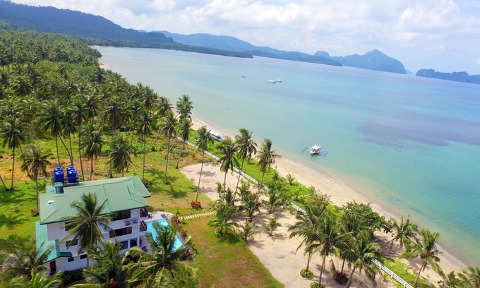 El Nido Villa | Exclusive Beach Villa with Infinity Pool and Pet-Friendly Perks