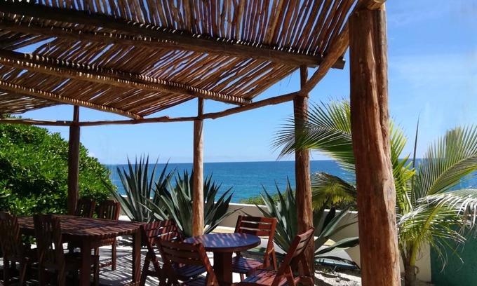 Isla Mujeres Villa | Stunning Oceanfront Rental in Isla Mujeres with Pool