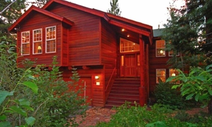Kings Beach House | Bright Retreat with Hot Tub & Pool Table Near Northstar