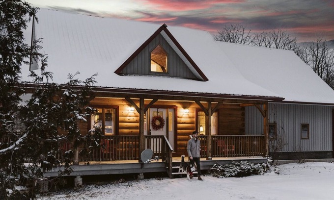 Madoc Cabin | Peaceful Cabin Retreat on 16 Acres - Pet Friendly Escape