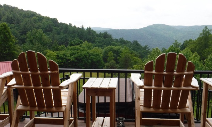 Ferguson Cabin | Scenic Cabin with Hot Tub, Fireplace & WiFi - Guest Rated 9.8
