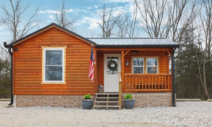 Corinth Cabin | Private Cabin - Hiking. Getaway. Near the ARK. No Cleaning Fees