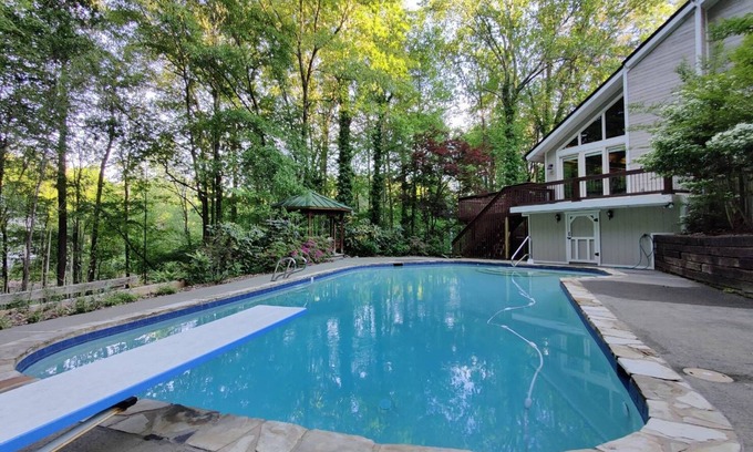 Marietta Cabin | Exclusive Cabin Retreat with Sauna & Pool - Top Rated Stay